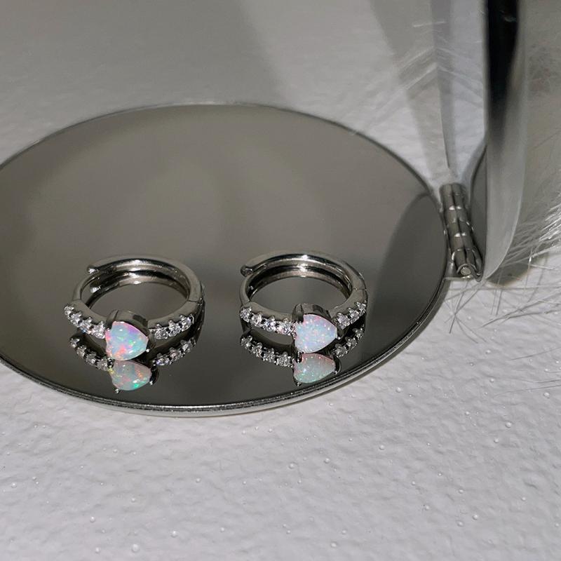 Korejské luxusní kubické zirkonie Love Heart náušnice pro ženy Dívka Stříbrná barva Svatební náušnice Módní šperky