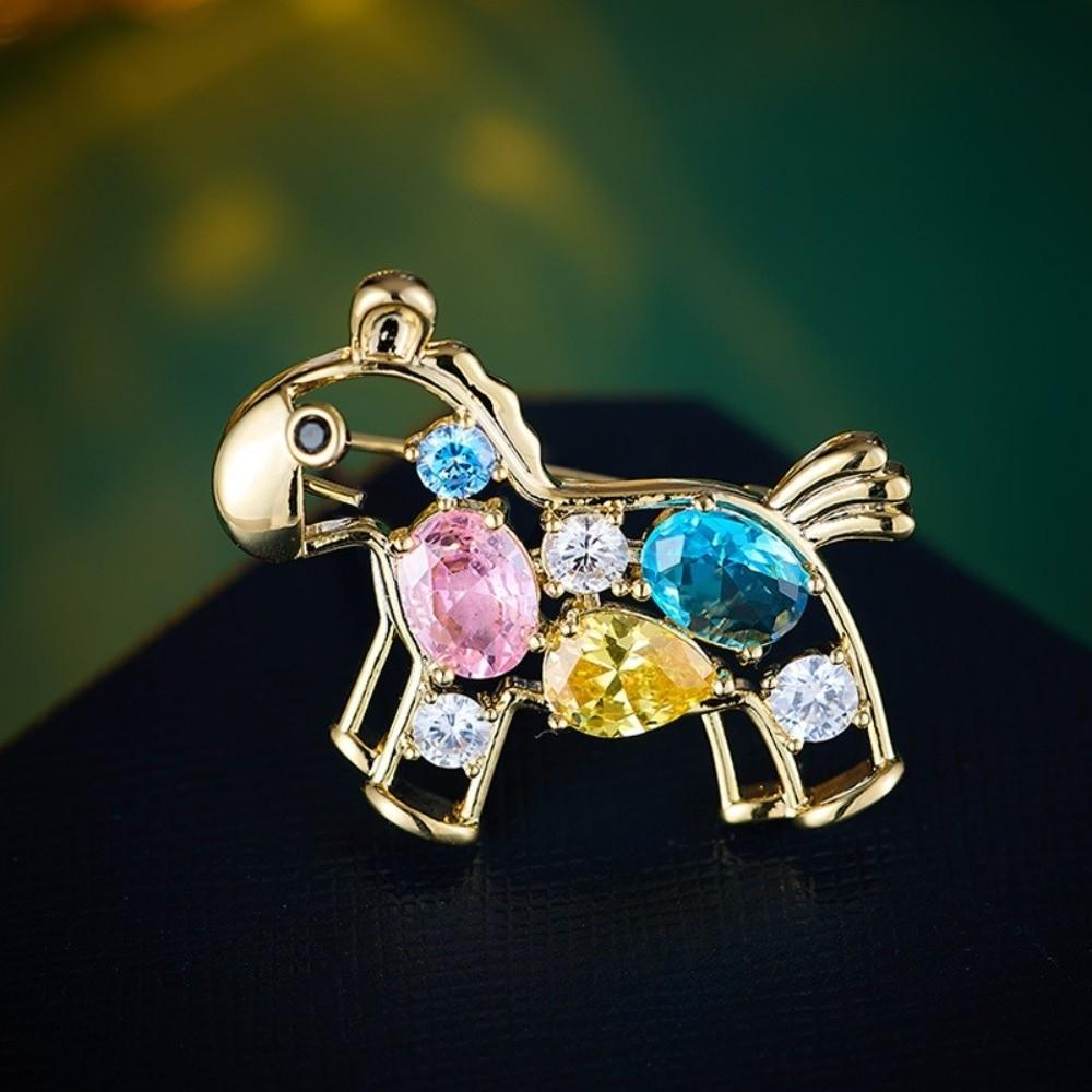 Light Luxury Zodiac Horse Brooch Elegance Crystal Brooch Stylish Animal Brooch  Year of The Horse