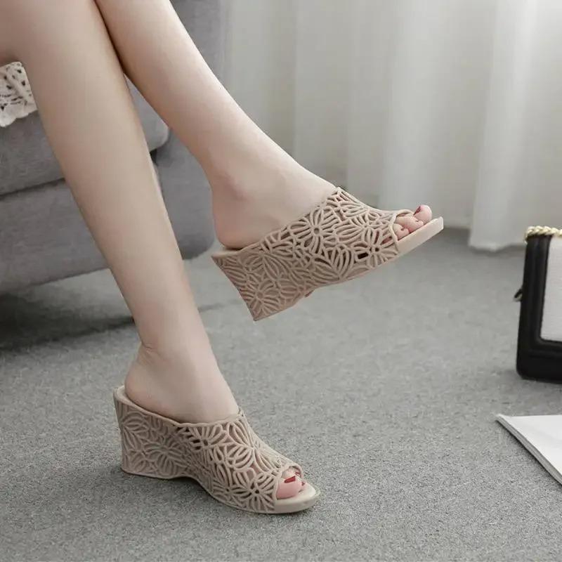 Vkwwhy High Heel Platform Hollow Jelly Slippers Women's Non Slip Plastic Wedge Sandals Fashion Outdoor Wear Thick Soles