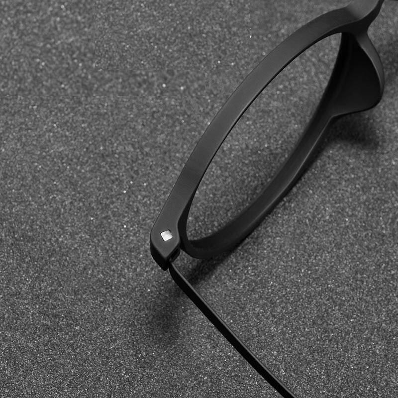Super Light Comfortable Rubber Titanium Eyewear Anti Blue Light Round Reading Glasses For Men Women Retro Flexible Eyeglasses