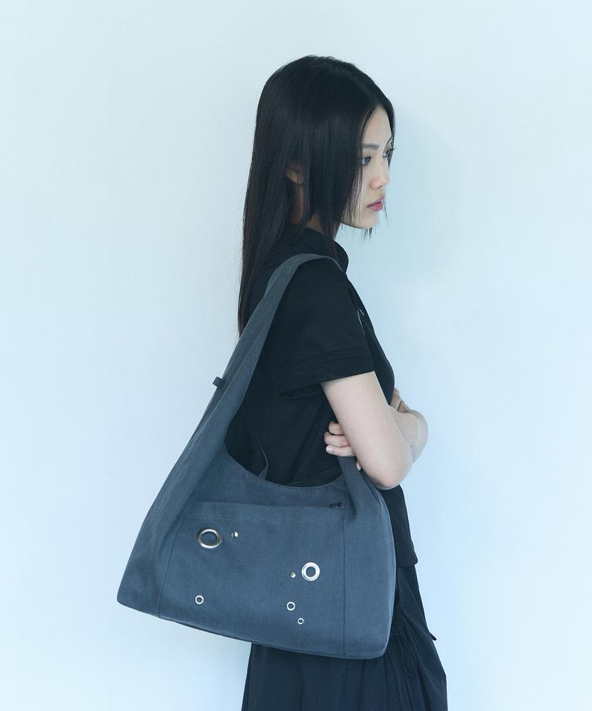 Oart Eyelet Hobo Bag [Gray]