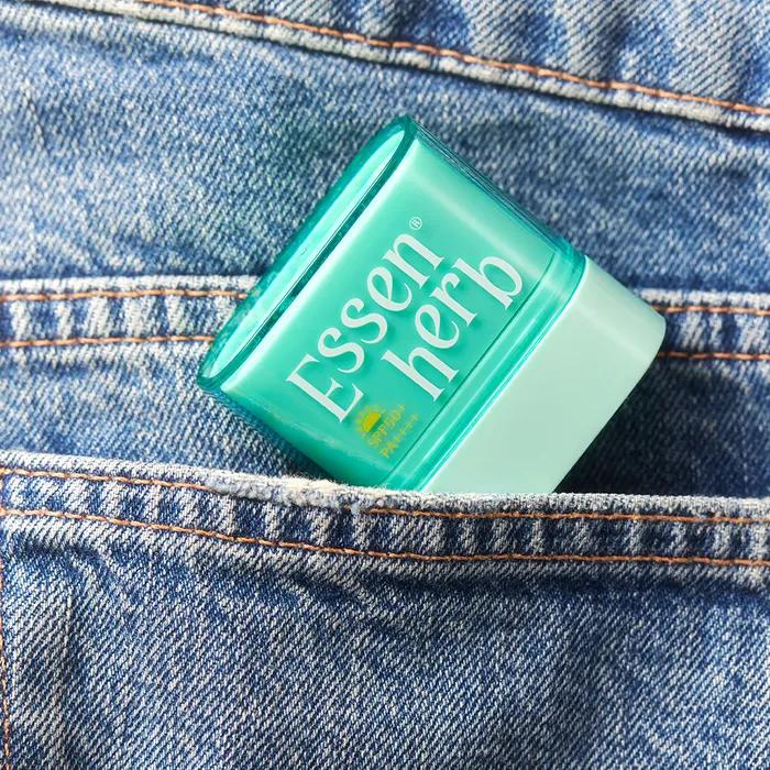[Keyring Giveaway] Multi Defense Cloud Fit Airy Sun Stick 10g SPF50+ PA++++