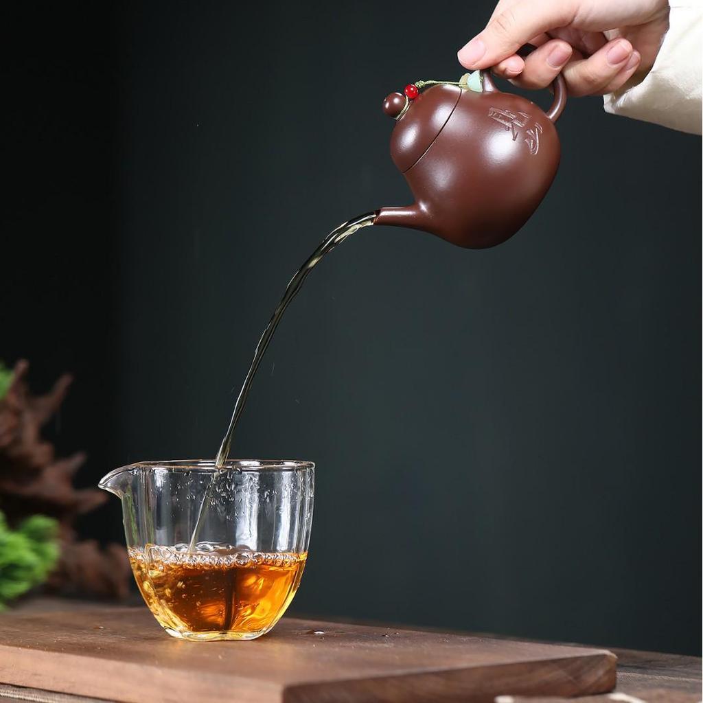 Yixing Zisha Teapot Purple-Red Clay Pear Rhyme Natural Carving Gongfu Teapot.