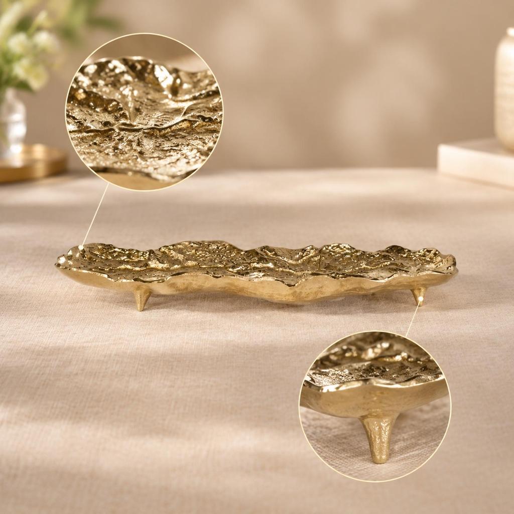 Aluminum Decorative Tray with Feet Gilded FinishShaped Textured for Dining Table