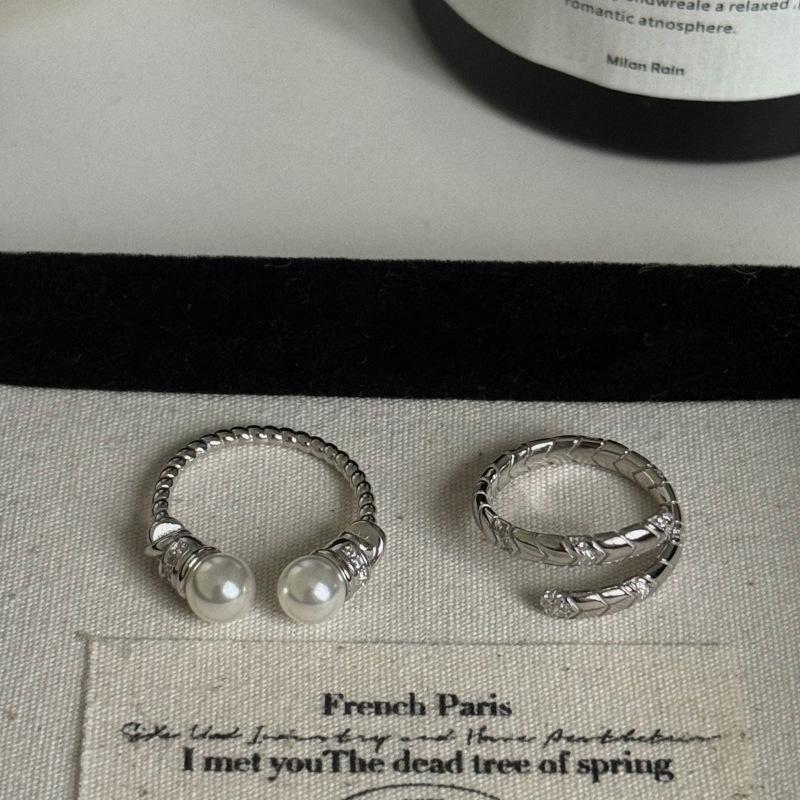 Elegant Women's Open Pearl Ring - Versatile Stackable Index Finger Jewelry