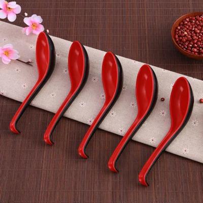 5pcs/set Durable Plastic Red Black Soup Spoons Long Handle Bicolor Porridge Spoons Imitation Porcelain Anti Scalding Ramen