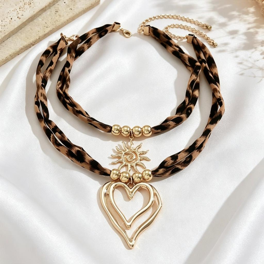 European and American Jewelry, Sweet and Cool Spice Girl Style Exaggerated Big Love Pendant Necklace, Sexy Leopard Print CCB Collarbone Chain