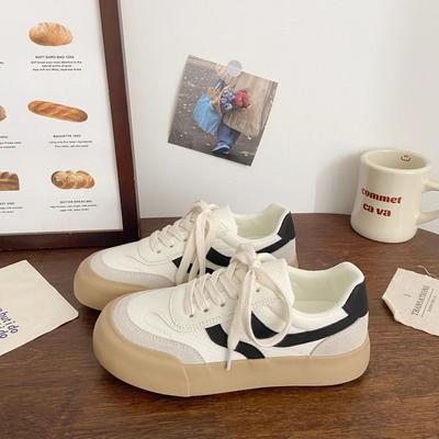 Dicksöhlige kleine weiße Damenschuhe Student vielseitige Nische Board Schuhe Retro Schuhe