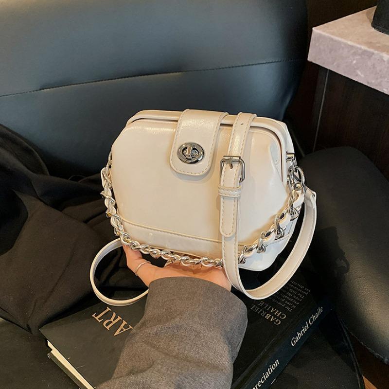 Niche Bag Women's New Trendy Fashion Shoulder Bag Casual Versatile Messenger Doctor Bag