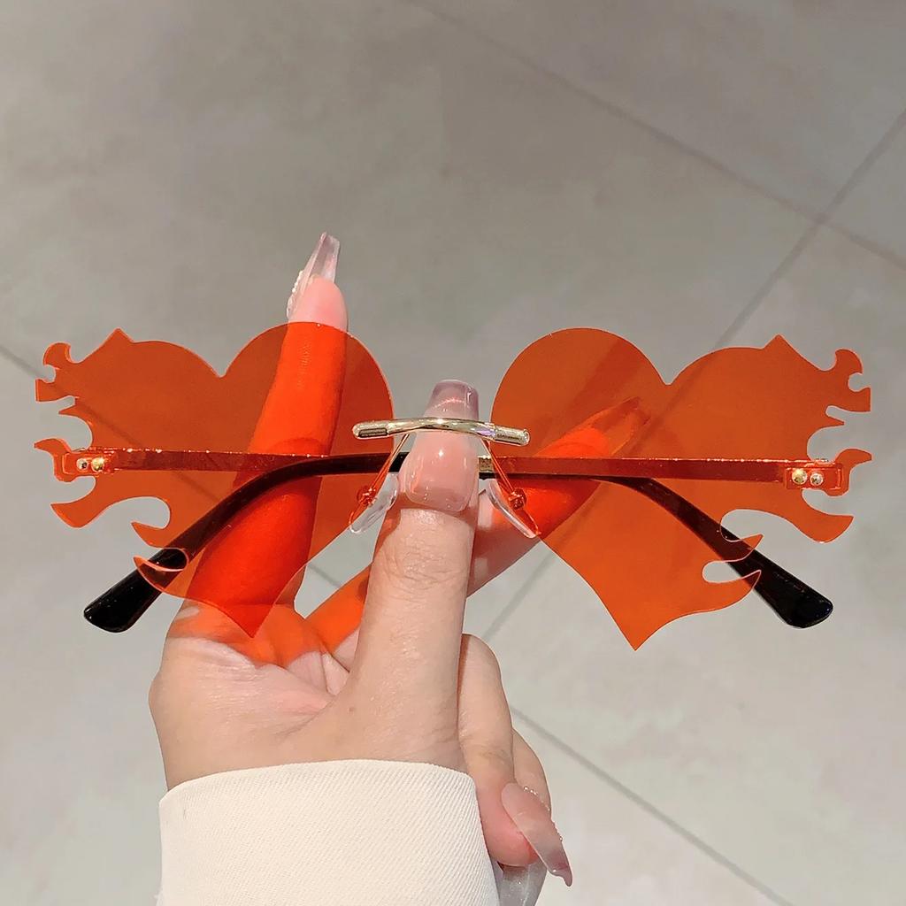 Vintage Rimless Flame Love Heart Sunglasses Women For Men Luxury Brand Designer Sun Glasses Punk Popular Party Hip Hop Eyewear