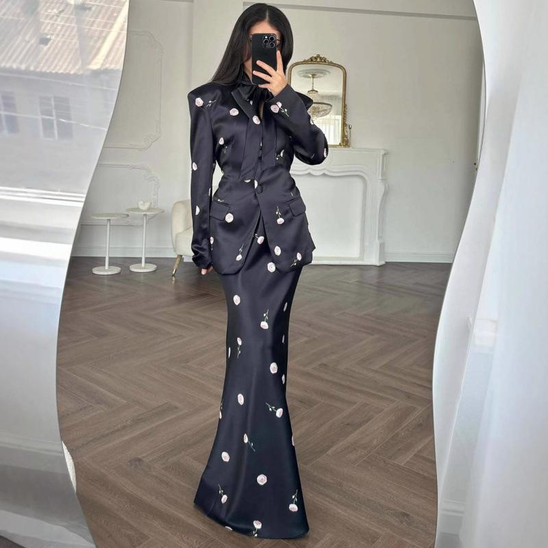 Autumn and Winter New Casual Design Sense Loose Straps Fashion Temperament Printed Blazer Long Skirt Set