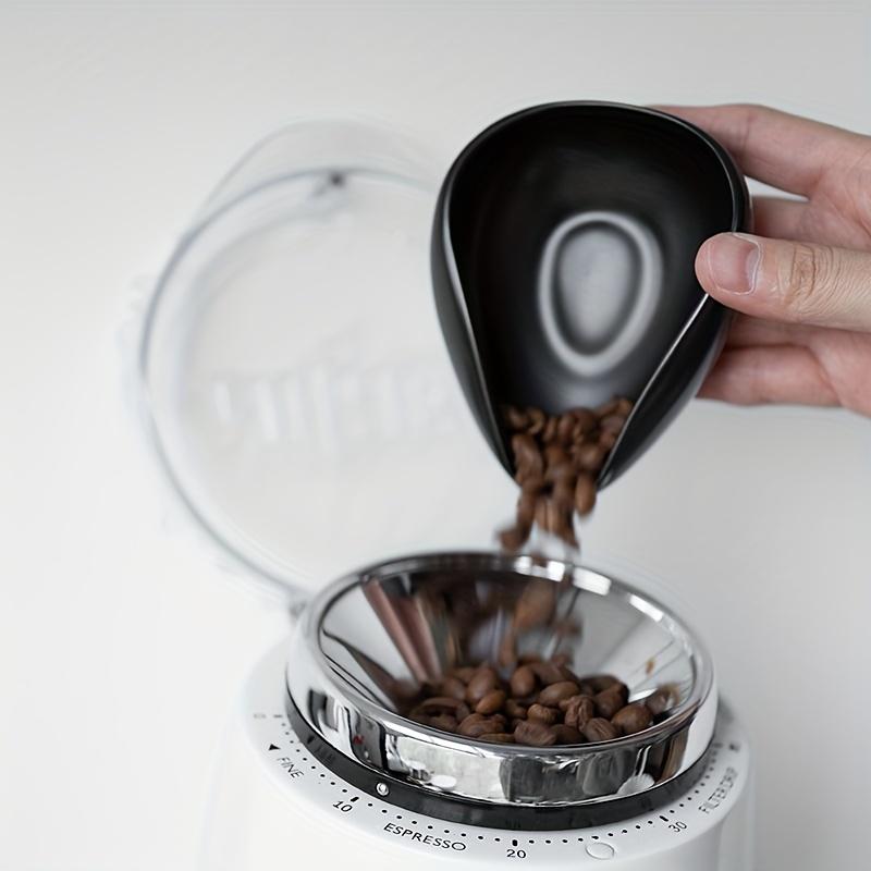Modern minimalist ceramic coffee bean display tray, coffee accessories, providing fashionable small tools for coffee enthusiasts