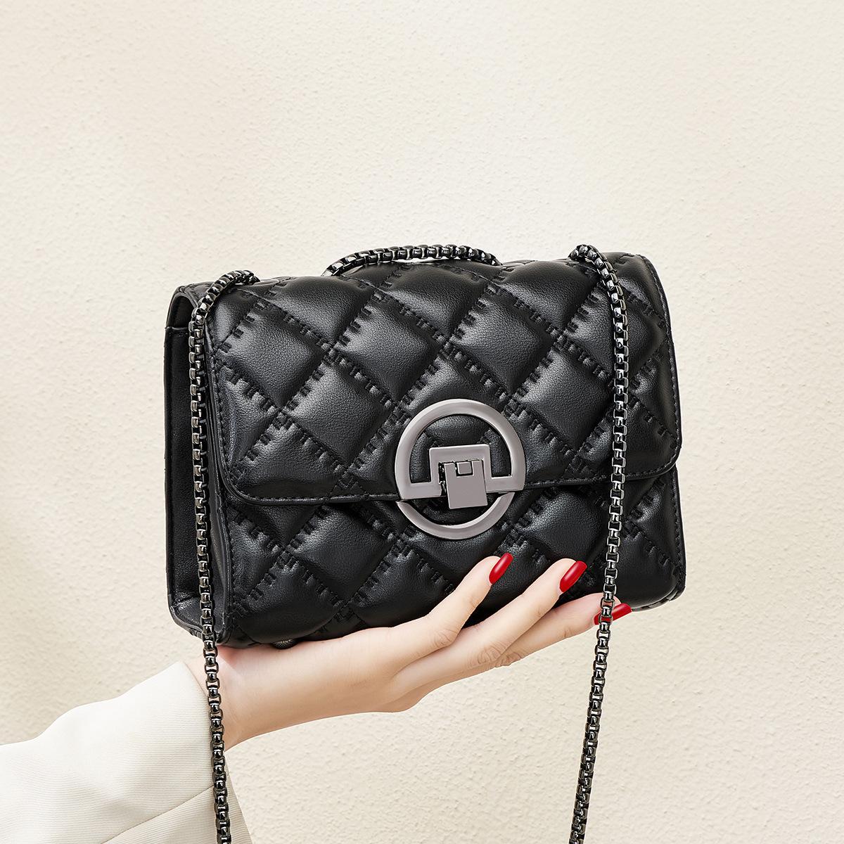 

2023 Новая ароматная ромбическая сумка Tide, женская сумка на цепочке из натуральной кожи;Маленькая сумка через плечо Joker M чёрный