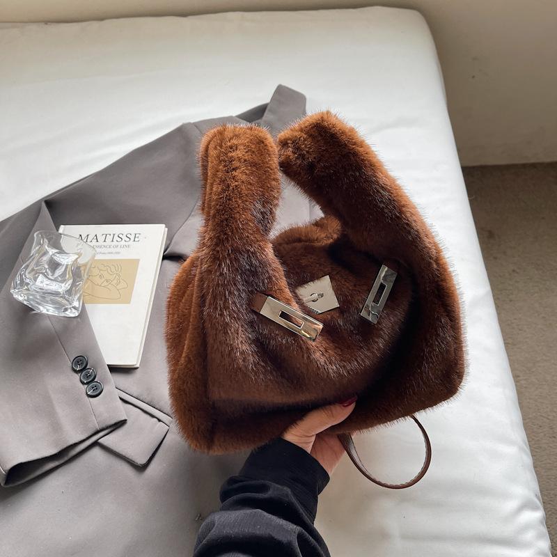 New fashionable plush women's bag cute casual solid color bag student small bag women's messenger daily bag