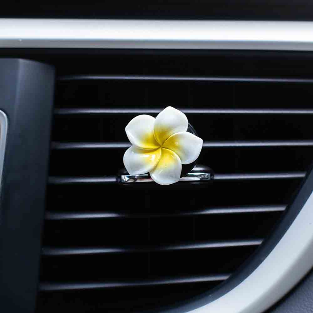 New Frangipani Small Daisy Car Air Outlet Perfume Clip Car Aromatherapy Clip Small Flower Decoration