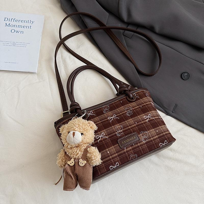 Winter New Fashionable High-value Plaid Commuter Shoulder Bag Casual Bag Simple Messenger Bag