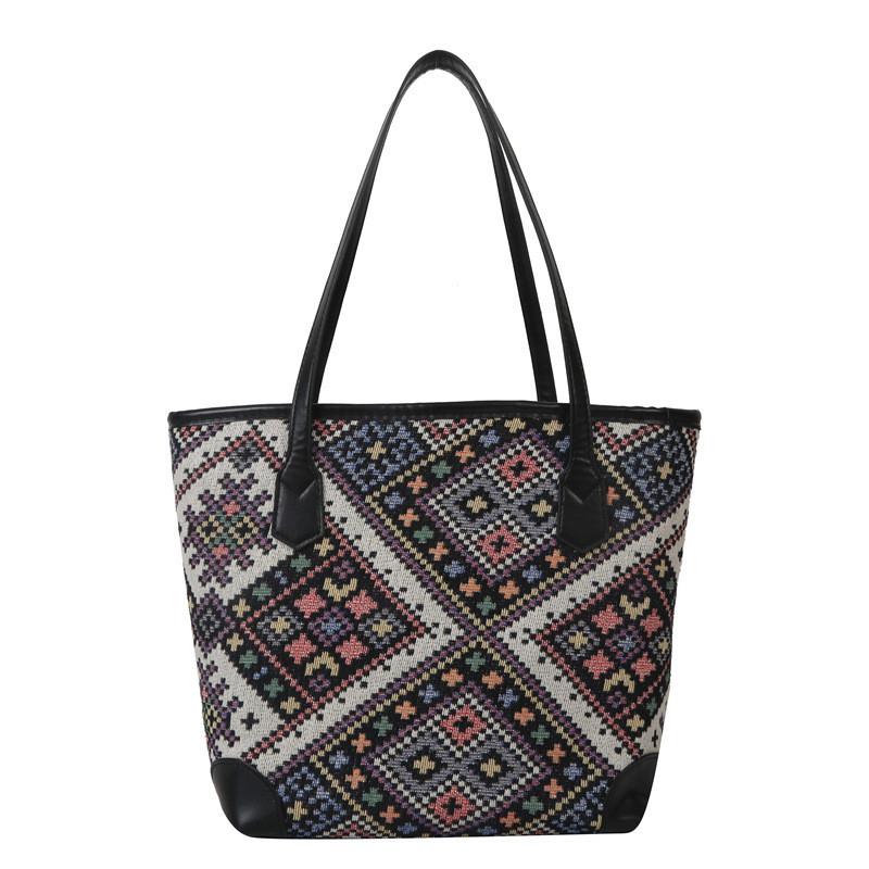 Chic Large Capacity Canvas Tote Bag For Women Fashionable Shoulder Bag With Zipper