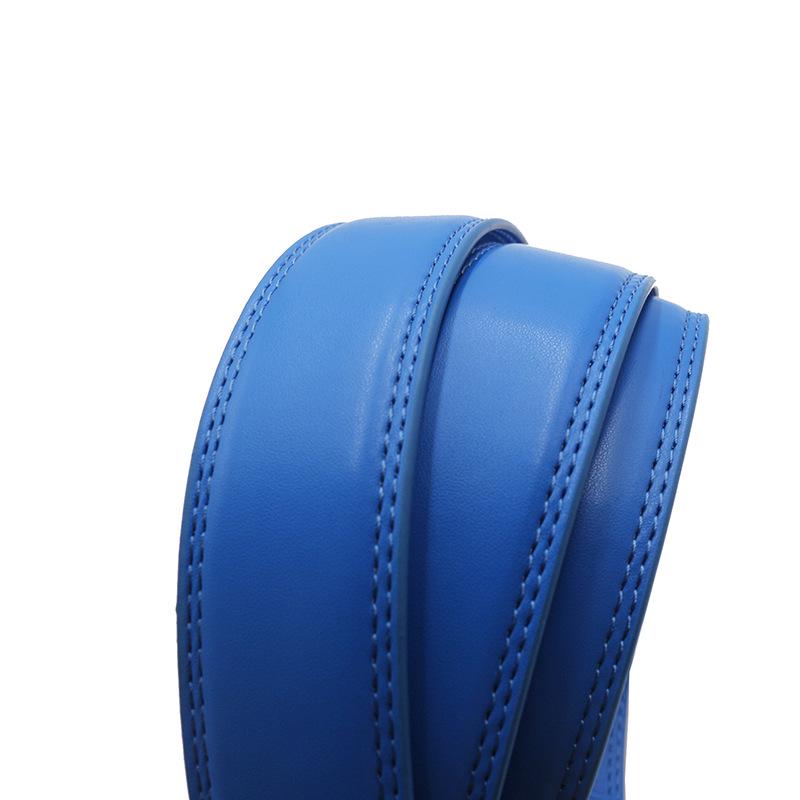 חגורת עור פרה לגברים ב-10 צבעים עם אבזם אוטומטי של מכונית ספורט: לבוש קז'ואל וביזנס מסוגנן