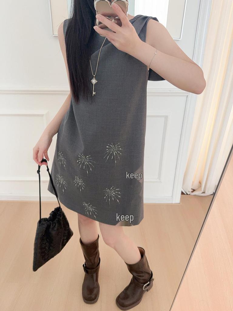 Women's Wool Blend Sleeveless Vest Dress with Firework Embroidery A-line Skirt - Spring Style S1QZ010