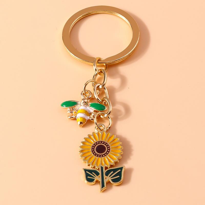 Cute Enamel Flower Bee Keychain Animal Key Rings Pendants for Women Girls Handbag Accessories DIY Jewelry Gifts