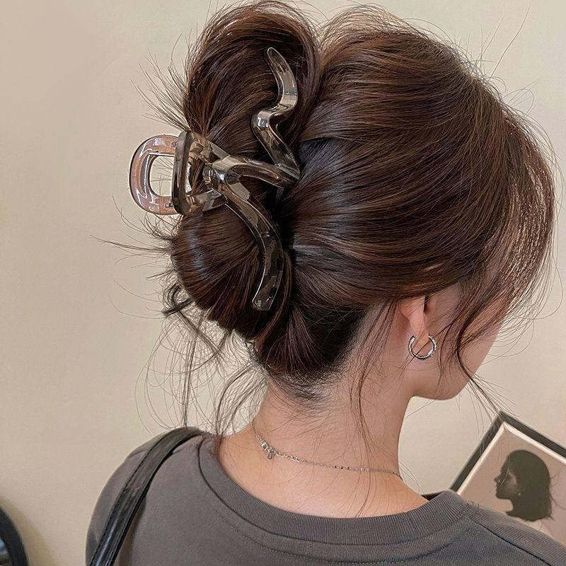 Elegant Large Hair Claw Clip for Thick Hair - High-End Korean Updo Shark Clip