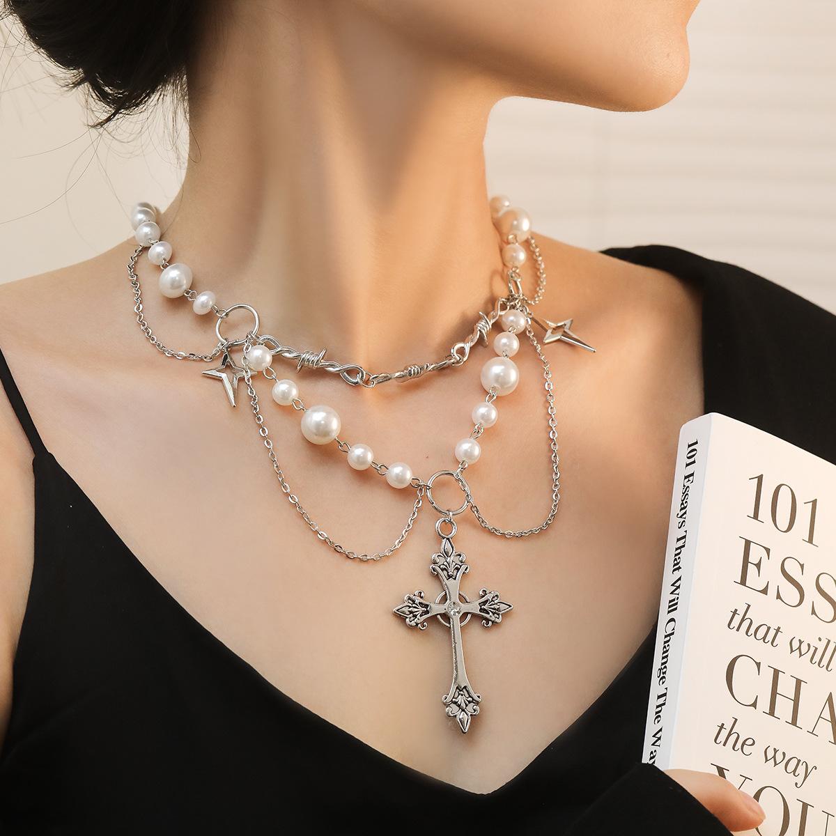 

Niche High-end Design Double-layer Highlight Pearl Cross Star Cross Necklace Female Versatile