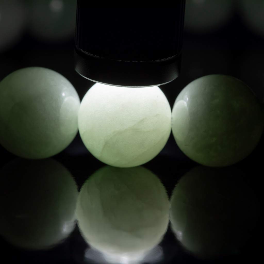 Large 18cm Itoigawa Natural Jadeite Pale Japanese National Jomon Power Stone Jadeite Workshop Special Paulownia Wood Quality Guarantee BR0240 (12mm