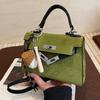Autumn Season Retro Portable Small Bag Women 2025 New Fashion Foreign Style Messenger Bag High Value Small Square Bag