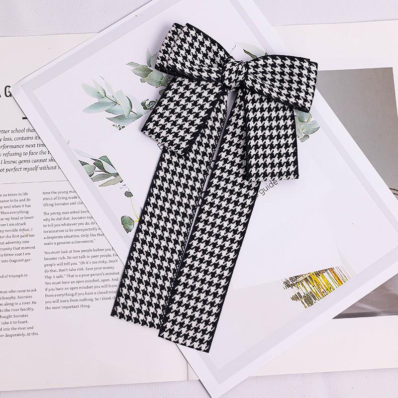 Elegant Butterfly Bow Tie For Women And Men With Alloy Material And Handcrafted Style