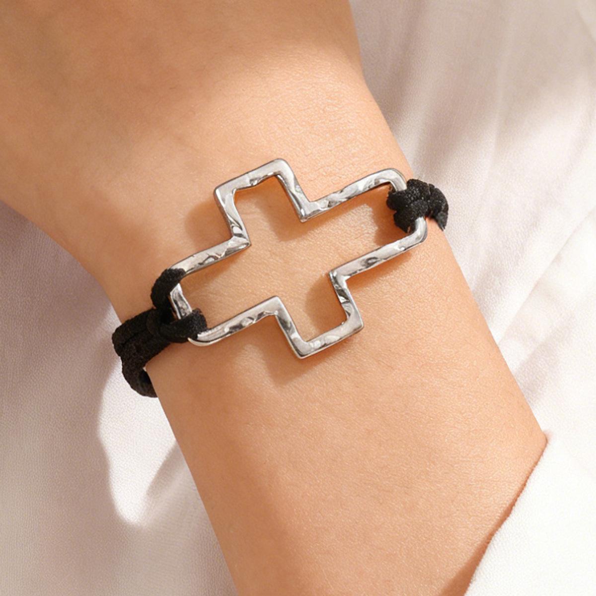 

Cross-Border Alloy Stars & Heart Wire Bracelet: European & American Style Women s Spring Bangle