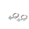 Sparkling Four Leaf Clover Pearl Ear Cuffs For Women Fashion Elegant Rhinestone Earrings