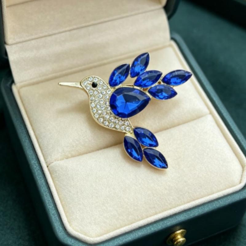 New Shiny Rhinestone Crystal Parrot Bird Brooch Vintage Animal Badge Lapel Pin Suit Coat Dress Party Jewelry Accessories Gifts