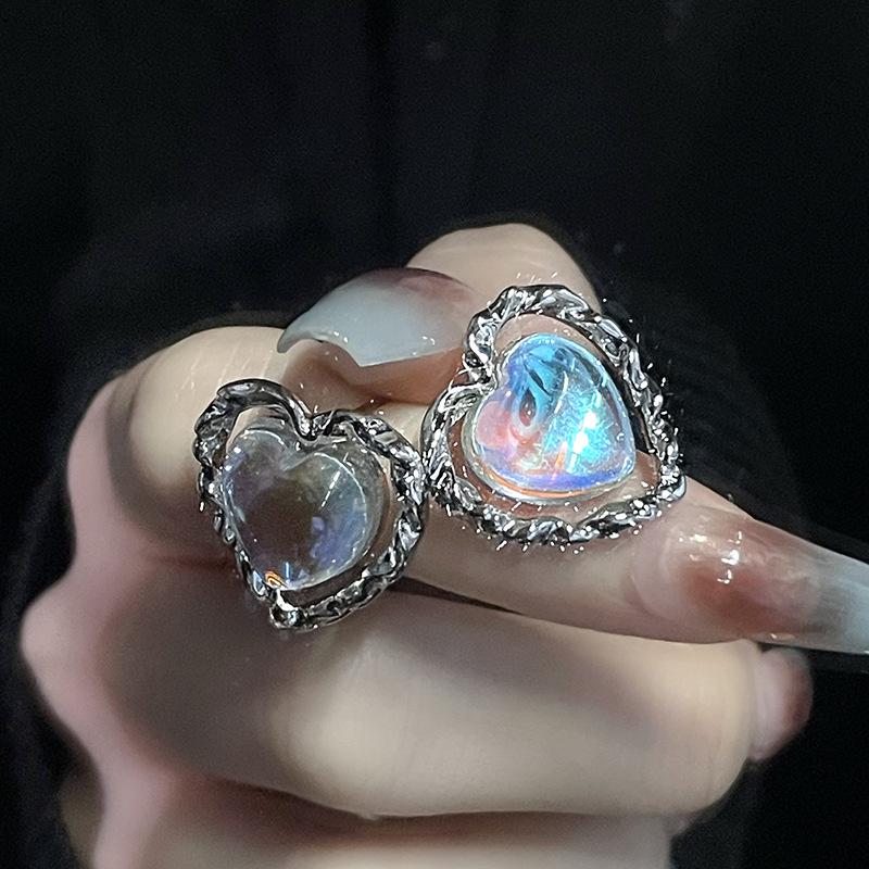 Moonstone Love Metal Earrings Women S Niche Design Sense High-End Earrings Daily Simple Fashion Earrings Women