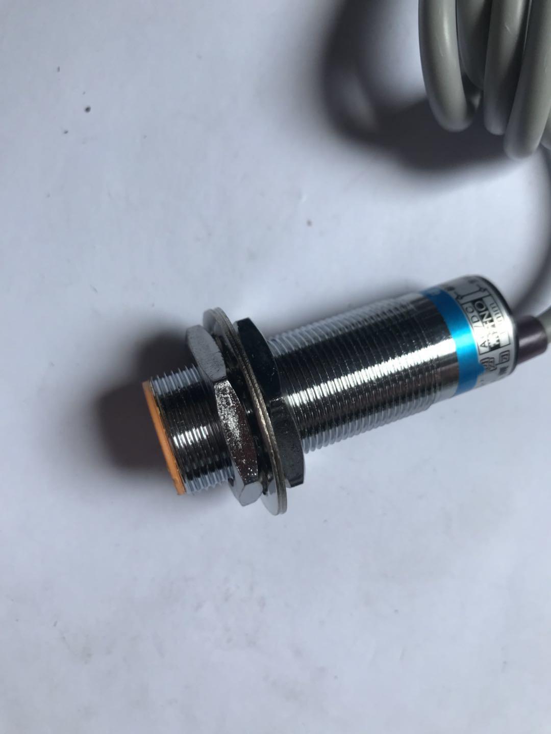 

Huguang LG18A3-10-J/EZDZ AC Two-Wire NO Cylinder Magnetic Sensor