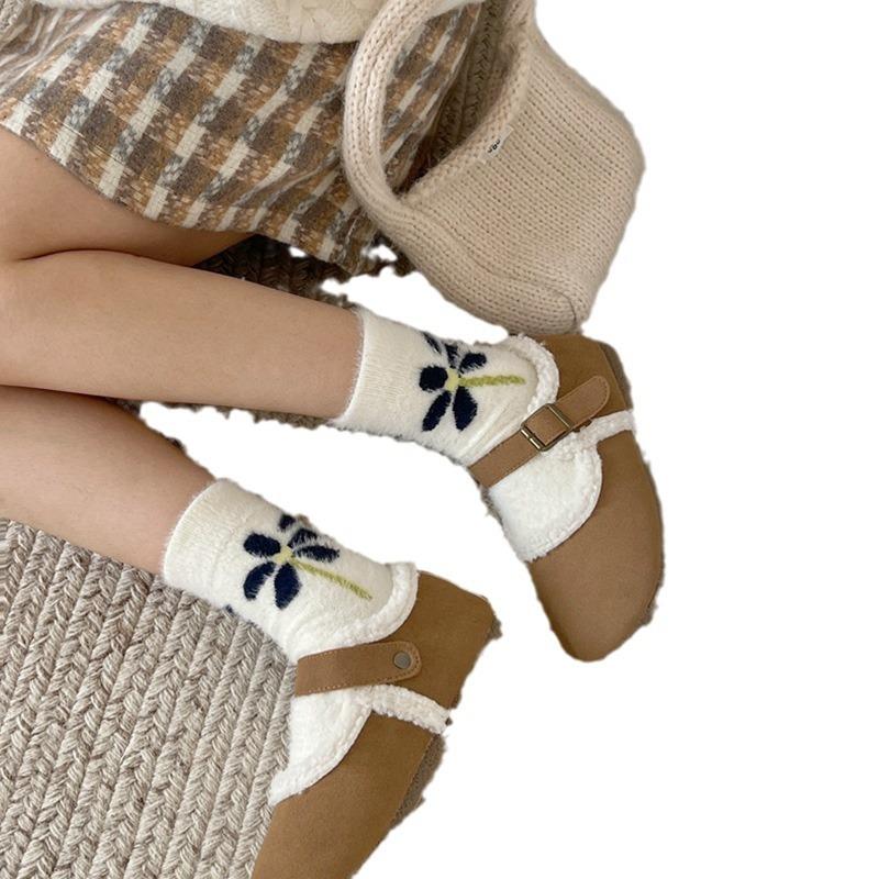 Mink Fur Small Flower Cute Home Fleece Warm Mid-calf Women's Socks, Women's Autumn and Winter Thickened Snow Mohair Socks