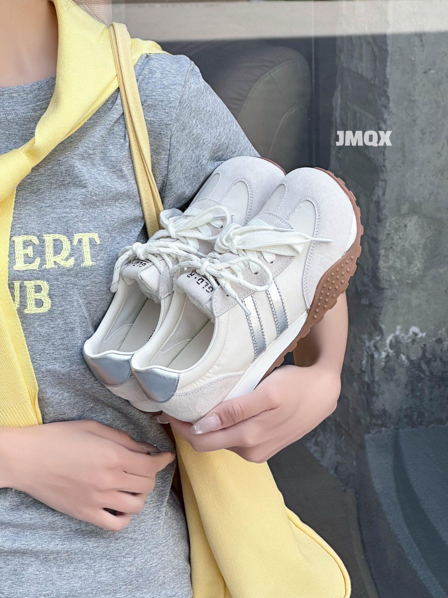 

Flat-bottomed German training shoes women s summer 2025 new thin breathable little white shoes versatile lace-up casual sports shoes 39 бежевый