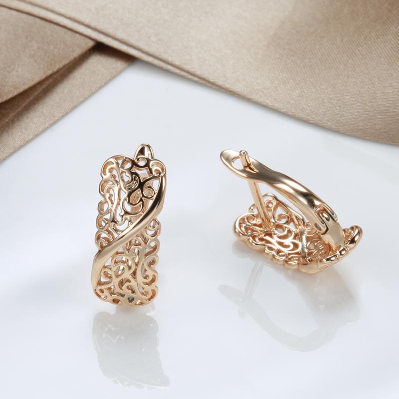 Vintage Rose Altın Etnik Çiçek Küpeler Altın Boho Düğün Klips Küpeler Kadınlar İçin Zarif Moda Takı Hediye