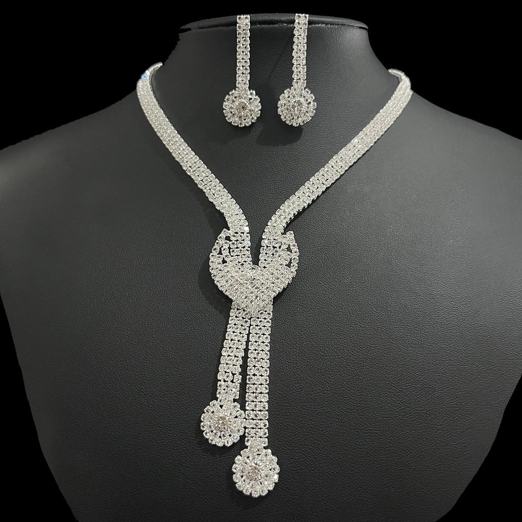 Bijuterii strălucitoare de mireasă Set complet de bijuterii cu diamante Temperament cu gât în ​​V Colier Cercei Set de bijuterii din 2 piese