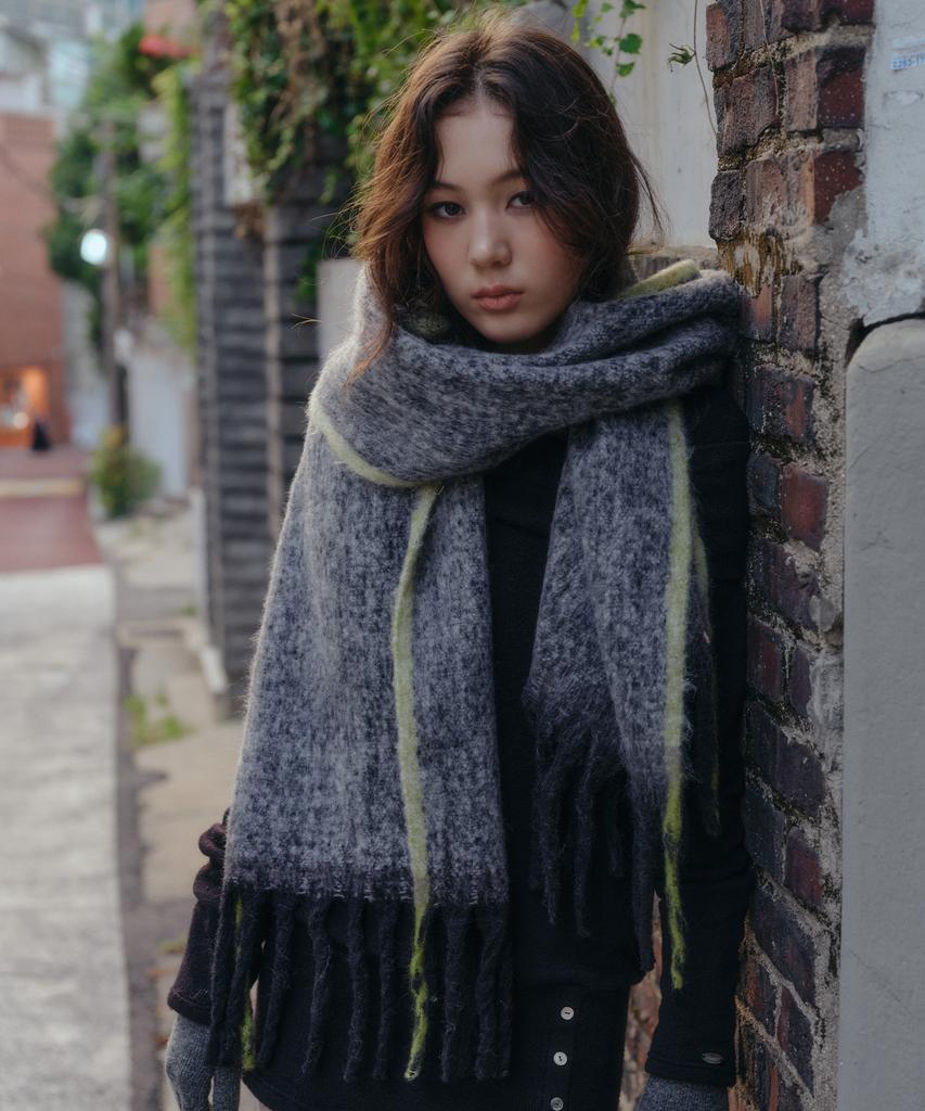 Yuupeu Fluffy Knit Scarf - Gray