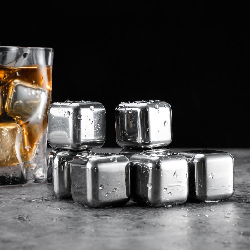 Moderne Edelstahl-Whiskey-Eiskugeln Mit Gefrierfestem Kasten Für Bar-Dekoration