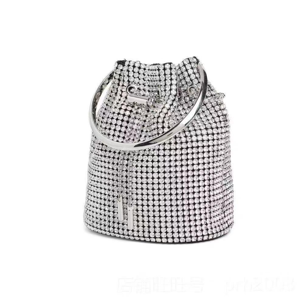 

Жіноча сумка 2024 Diamond Bucket Messenger Bag - літня легка розкішна повсякденна сумка на одне плече 16cm x 15cm x 17cm