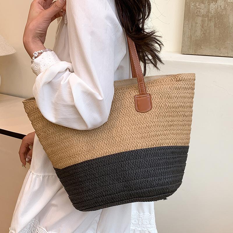 New Versatile Simple and Fashionable Straw Woven Bag Large Capacity Shoulder Bag Handbag Retro Beach Bag Women's Bag Knitting