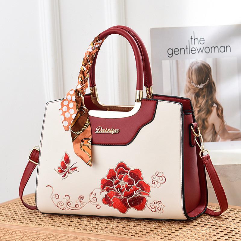 Fashionable Pu Material National Style Embroidered Shoulder Bag For Everyday Use
