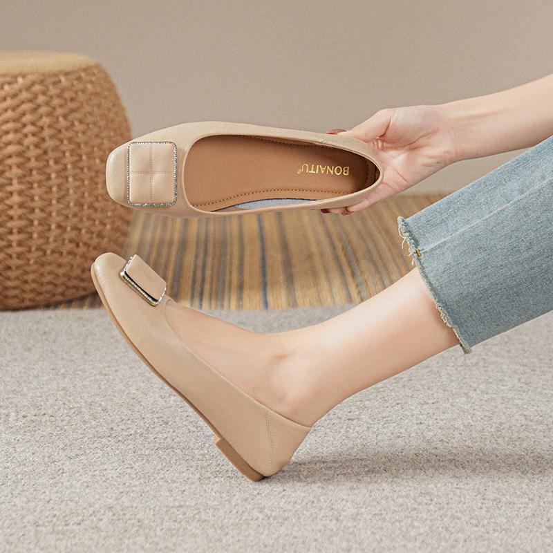 Spring 2025 Women's Genuine Leather Flats: Low-Cut, Versatile Chunky Heel, Plus Size 41-43, Ideal for Summer Work.