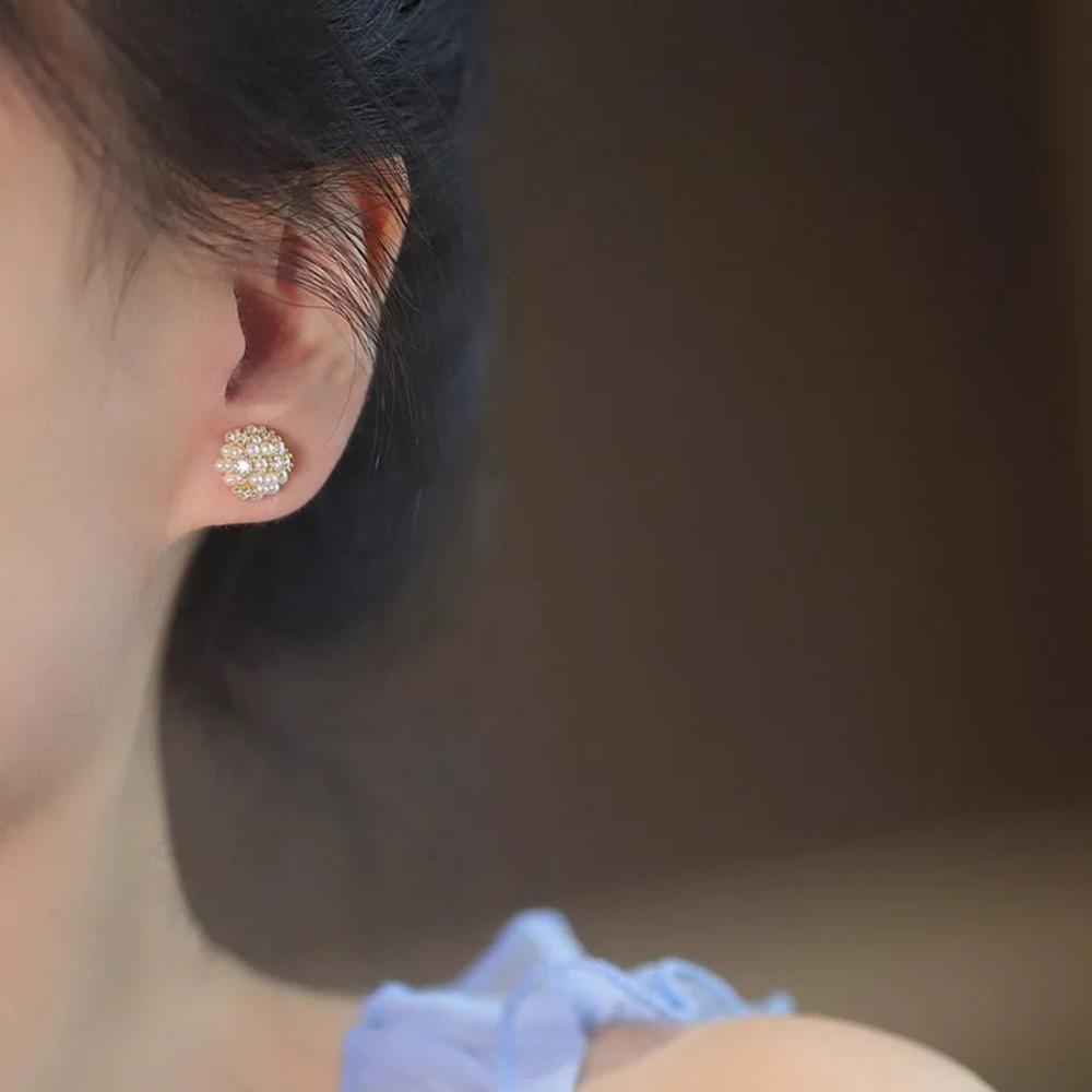 White Flower Pearl Earrings for Women Simple Small Korean Stud Earrings Zinc Alloy Cute Brincos Wedding Party Jewelry