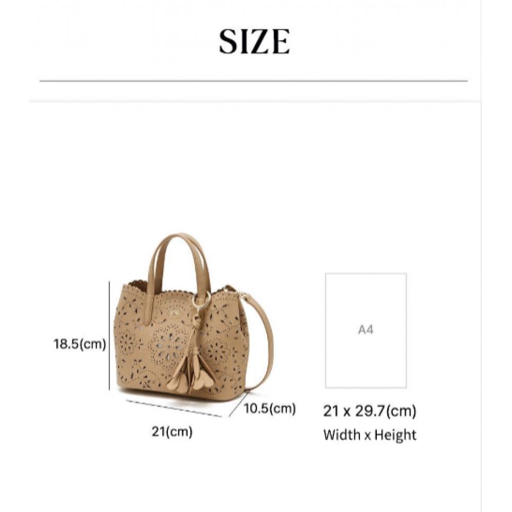 DakS Beige Cowhide Flower Punching Tote Bag S Dcba6e575i2