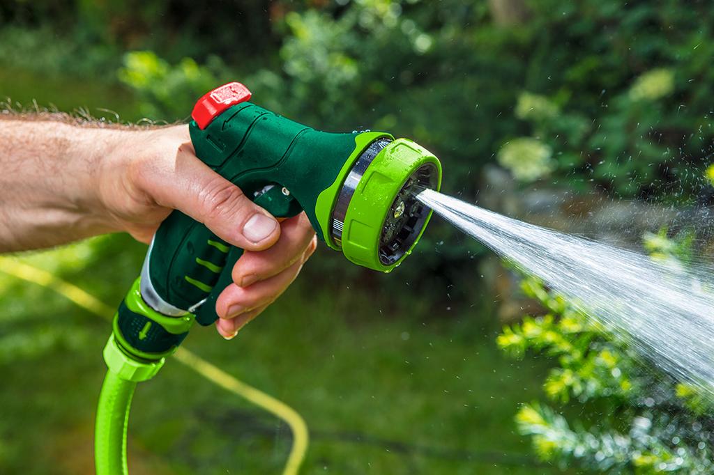 7-function pistol sprinkler