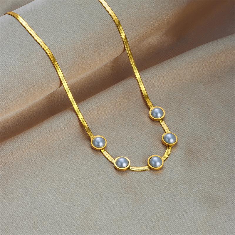 Goldene Schlangenketten-Choker-Halskette mit fünf Perlen für Damen