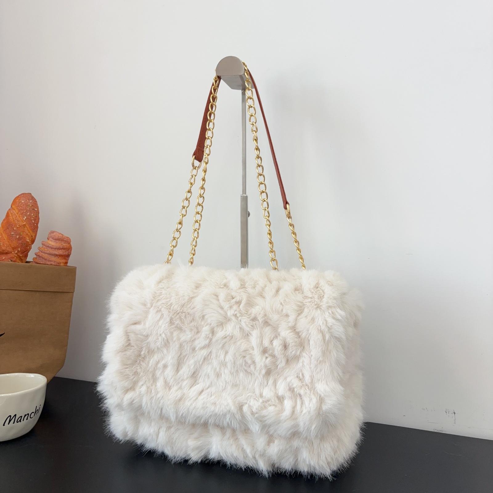 

Fashion Luxury Warm Imitation Rabbit Hair Women s Large Capacity Handbag Y2K Fluffy Bag Winter Plush Underarm Bag белый