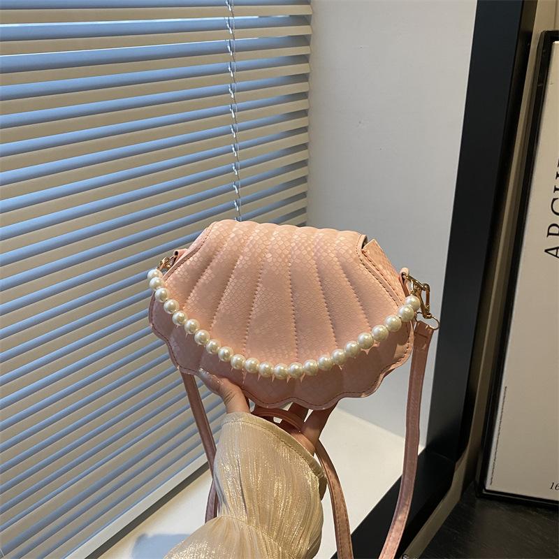 Beautiful Trend Personalized Women's Summer New Fashion Simple Indentation Commuter Pearl Crossbody Shoulder Shell Bag